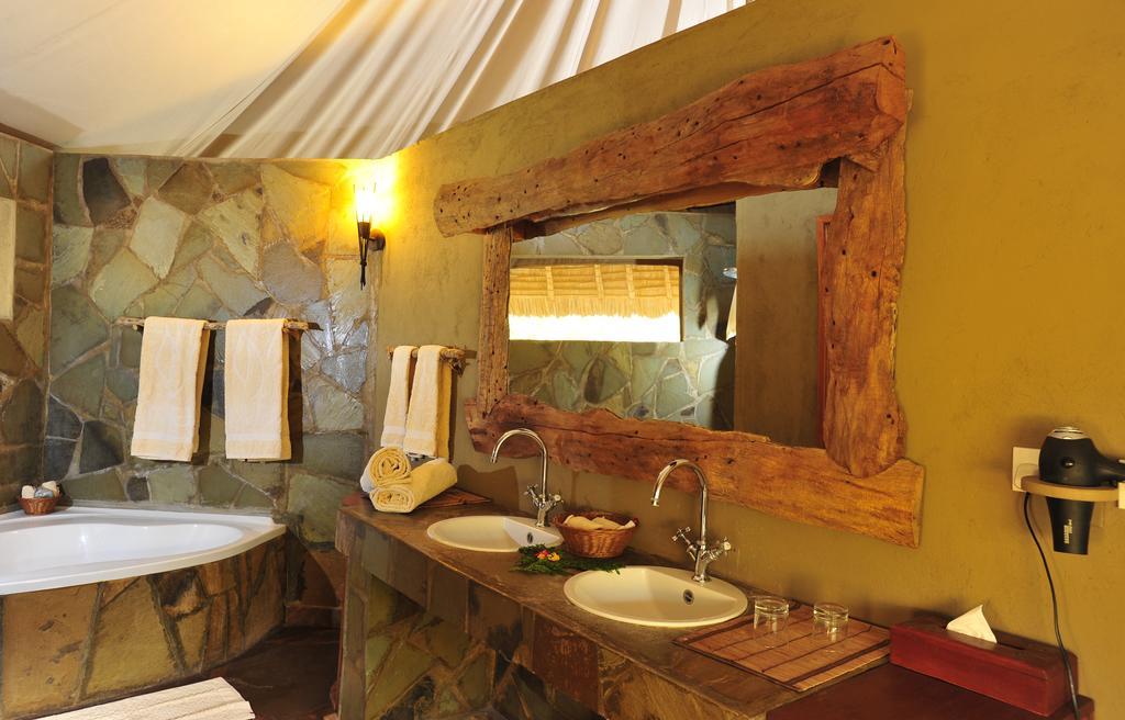 Severin Safari Camp Tsavo West National Park Oda fotoğraf